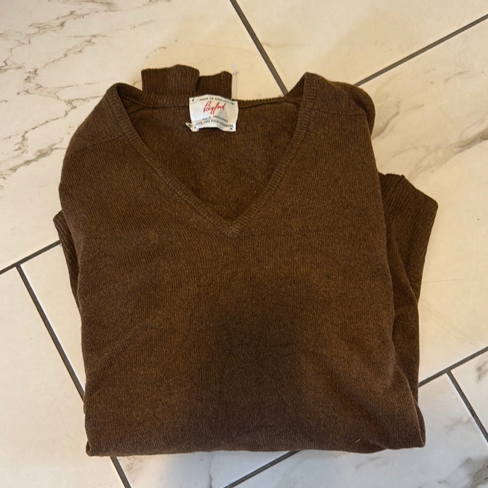 Brown V-Neck Sweater 100% Two Fold Cashmere